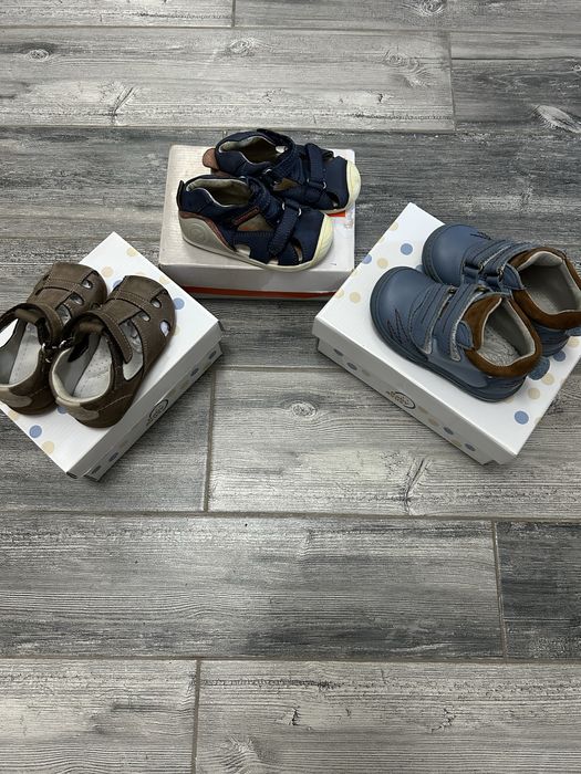 Incaltaminte baby avus  cu extratalonet- nr.21;20