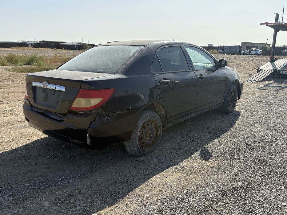 Каролла Е120 и BYD F3