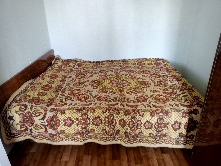 Продам двух спальную кровать