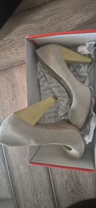 Pantofi piele întoarsă