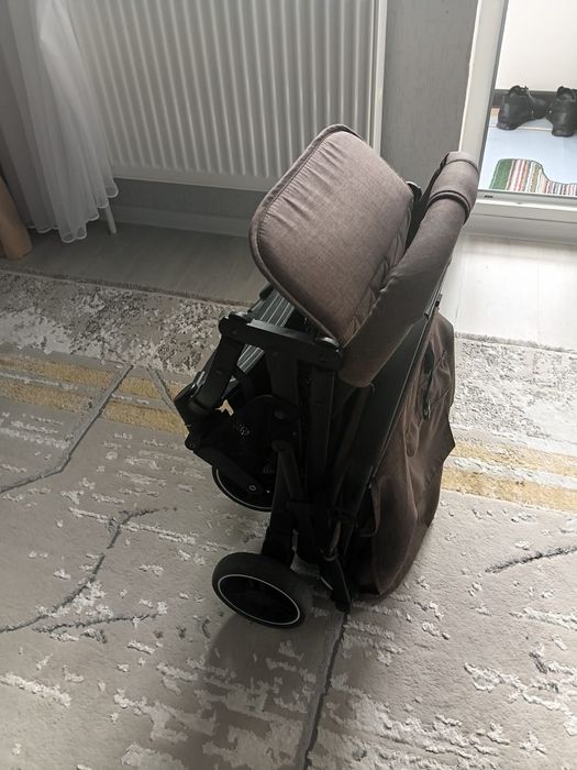 Продам детскую коляску