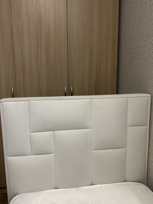 Продаю односпальную кровать