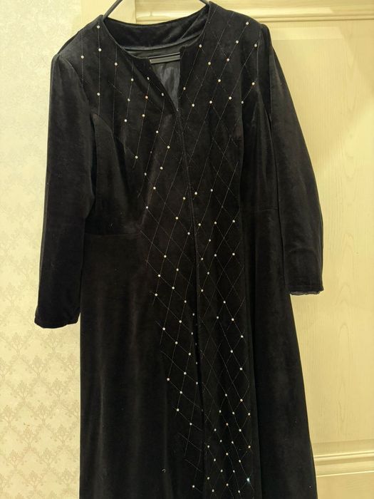 Черное бешпет с бисером