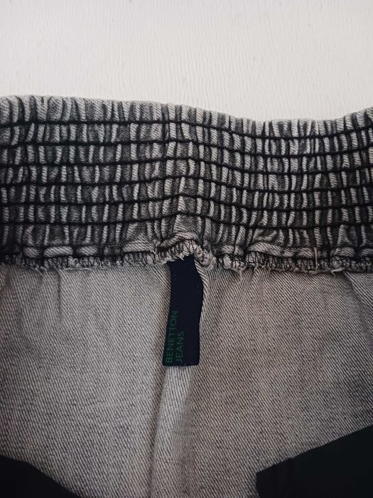 Дамска къса пола Benetton р-42