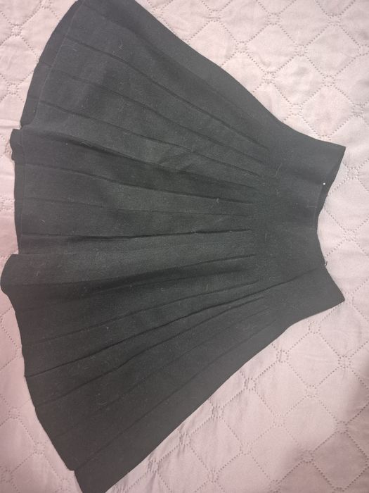 Пола,черна,неразличима от нова!