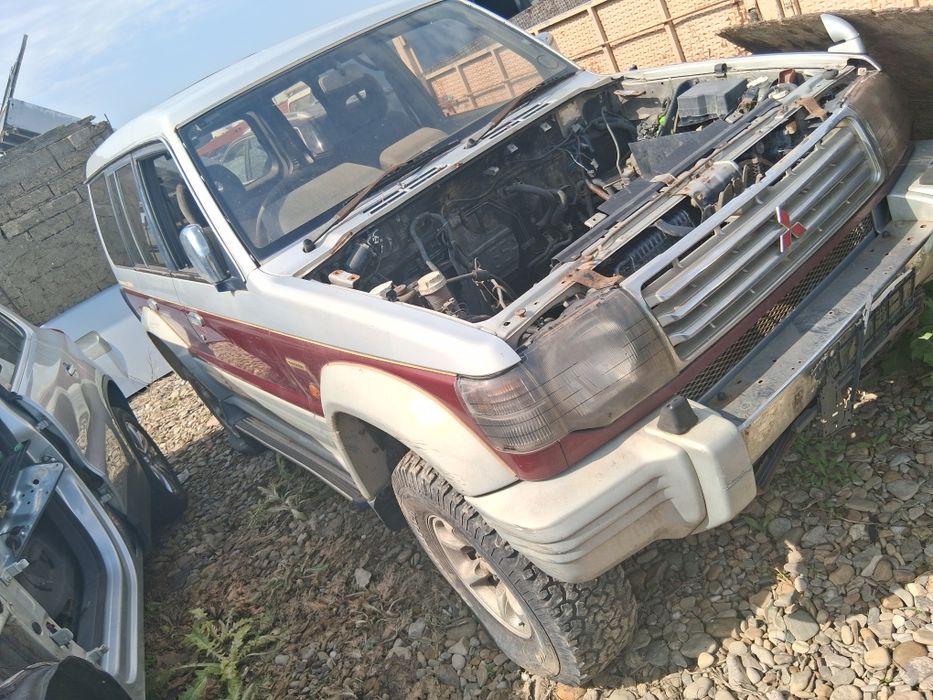 Jante pajero 31  x 10.50 R15anvelope bune