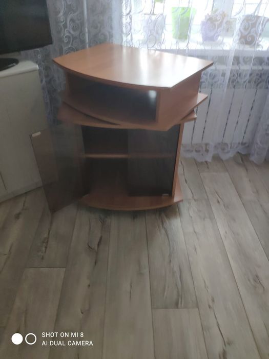 Продам тумбу под телевизор