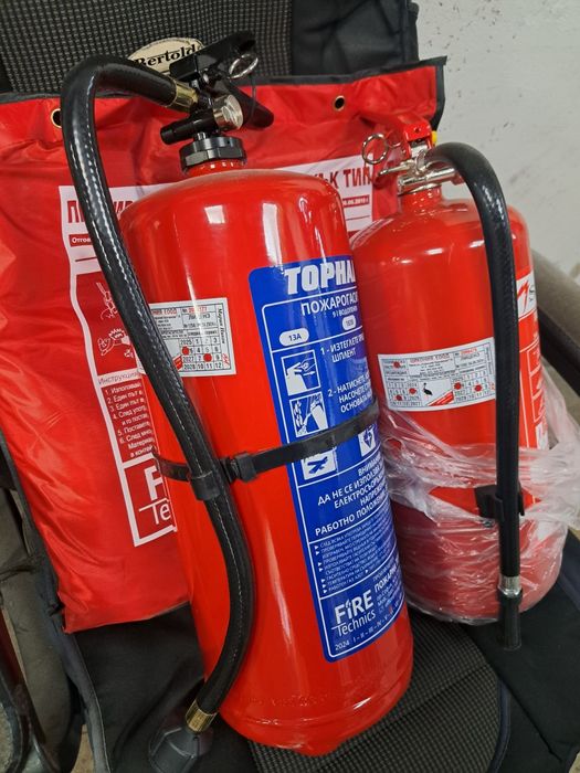 Нов пожарогасител и одеяло