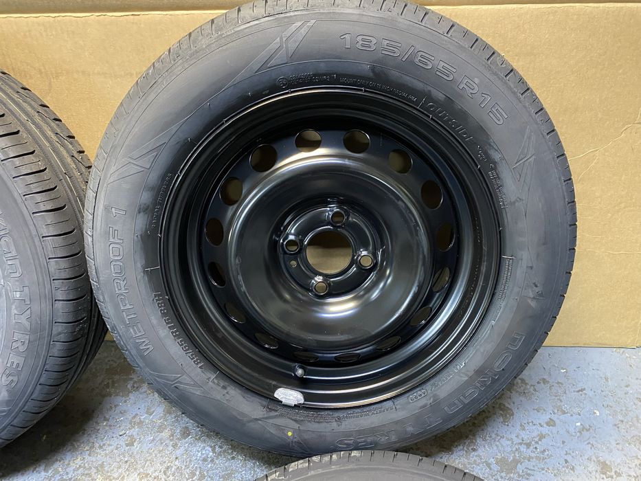 Roti vara R15 NOI Dacia Logan Lodgy Dokker Sandero 185/65R15 Nokian NOI