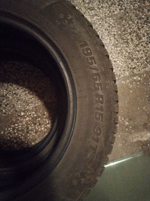 Продавам зимни гуми