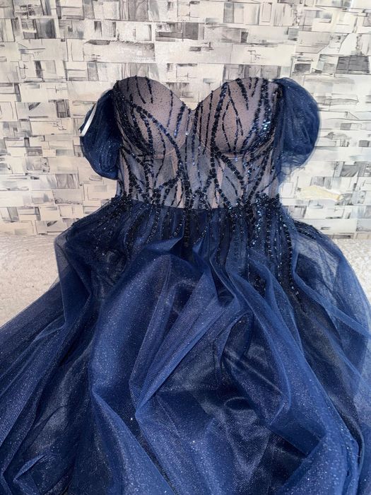 Бална тъмно синя рокля