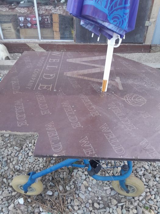 Masa exterior cu roti