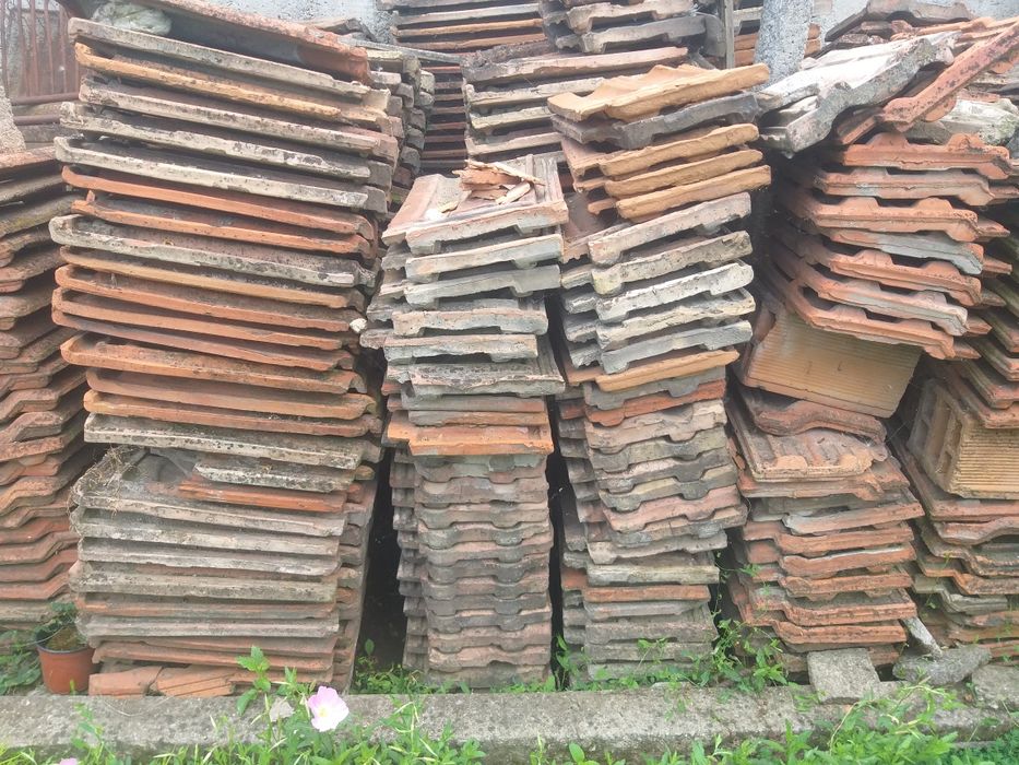 Продавам керемиди втора употреба 500бр по 0.28ст бройката