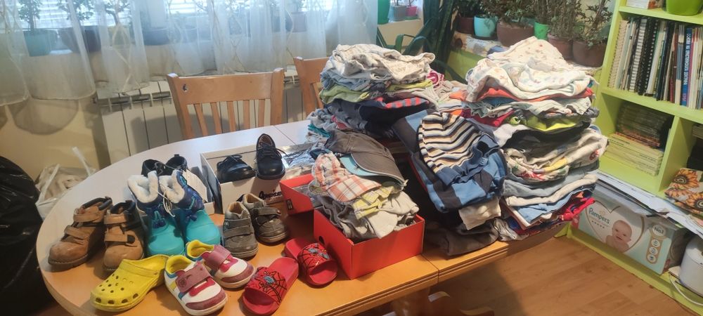 Подарявам дрехи за момче, 80размер.