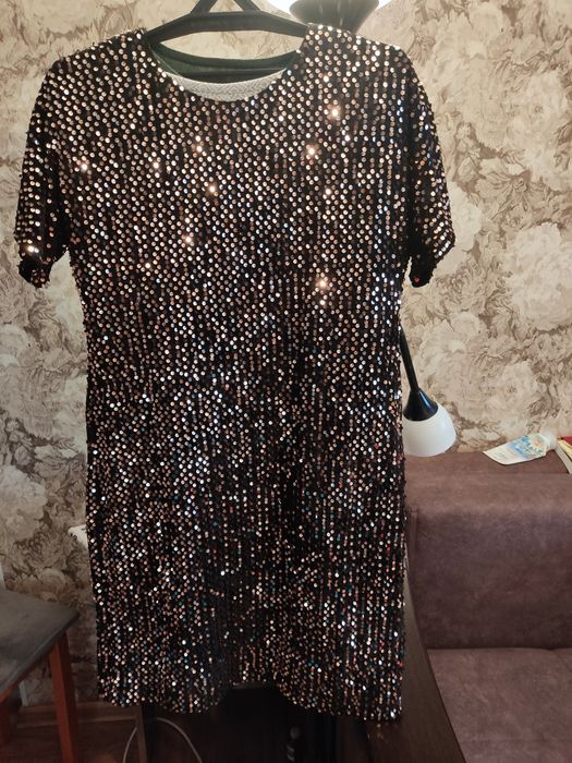 Платье праздничное