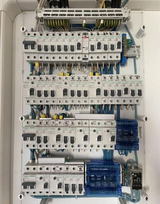 Электри 24/7. Услуги электрика