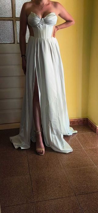 Rochie alba de ocazie