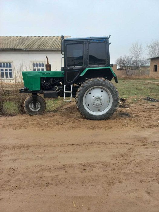 Traktor  sotiladi srochna arzonch narxda