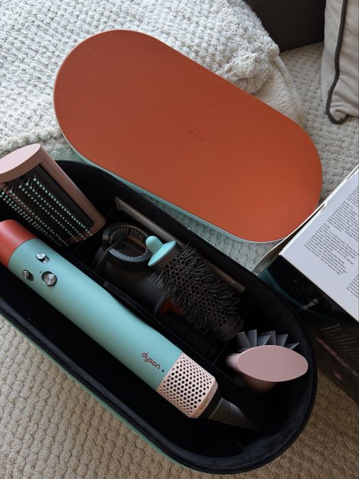 Маша за коса Dyson Airwrap цвят Ceramic Pop