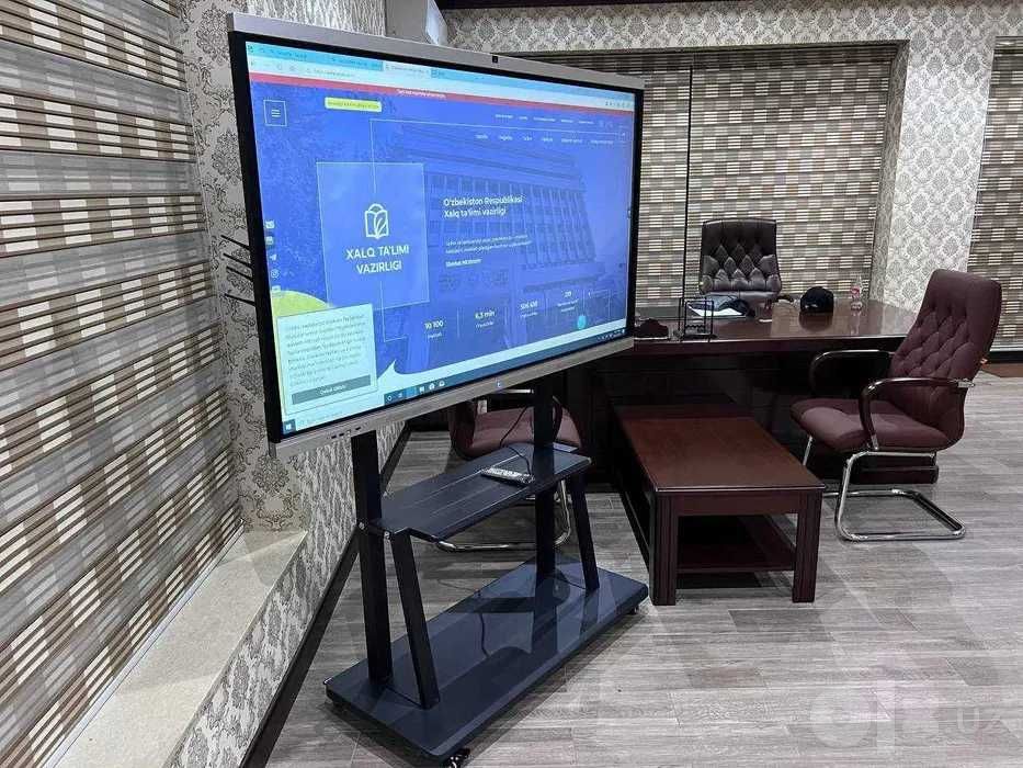 Интерактивные панели 55/65/75/85/98 имеются ножки и OPS для удобства!!