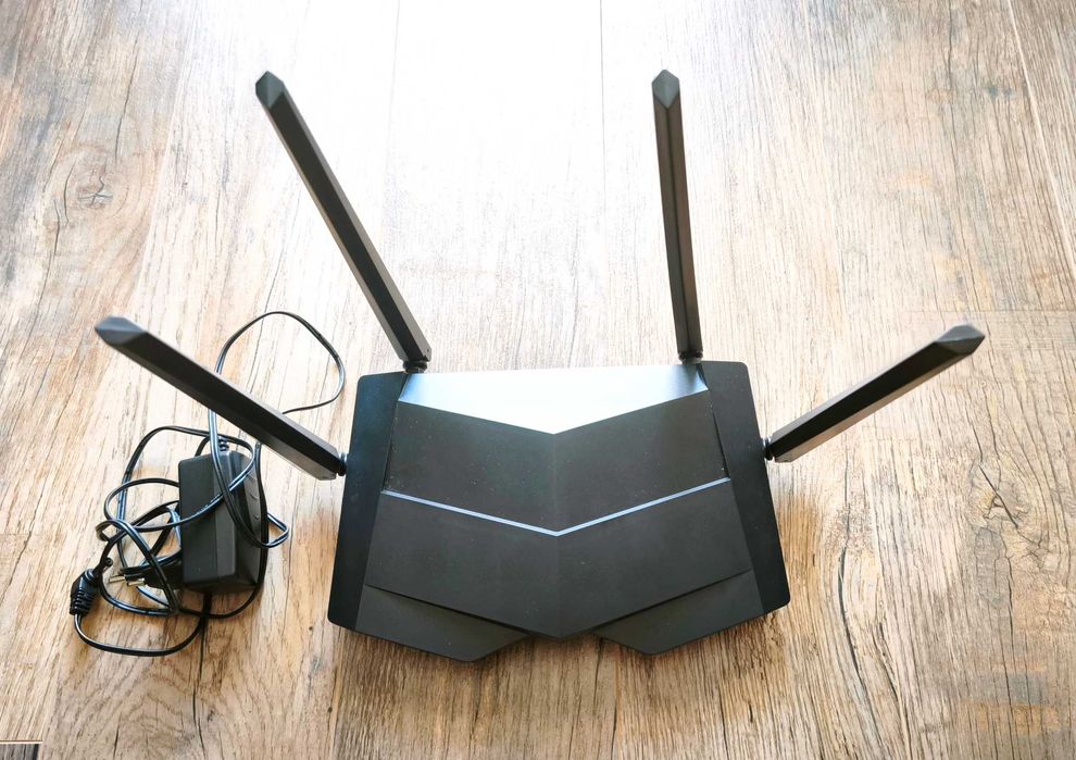 Router Wireless TENDA AC10 AC1200, Dual-Band 300 + 867 Mbps