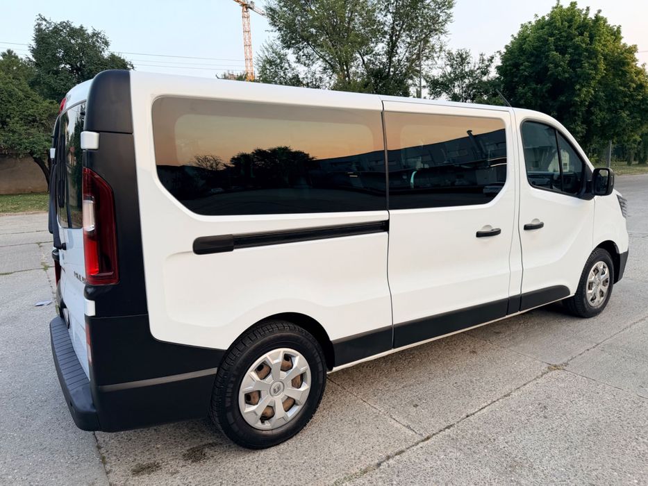 Renault Trafic 2023 - 9 locuri-lunga-clima fata/spate-2.0 diesel-TVA deductibil!