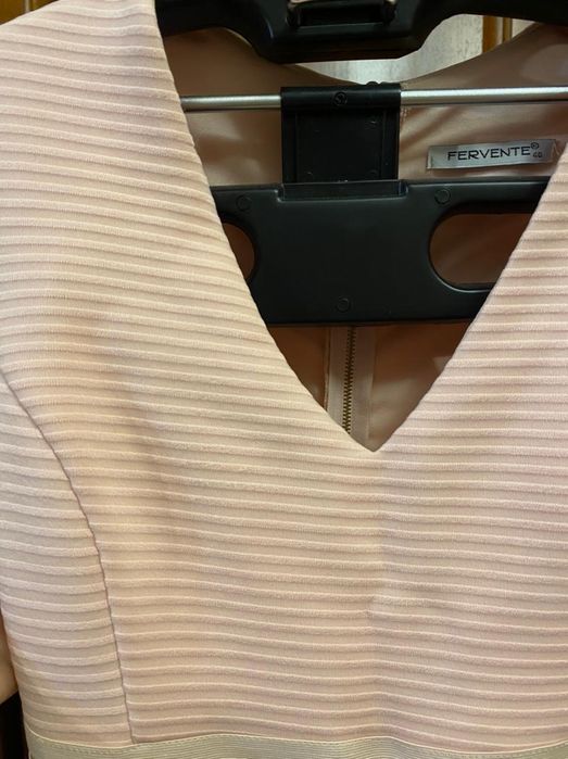 Продам платье нарядное, можно на выпускной