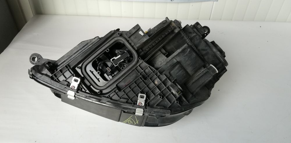 Десен фар Mercedes GLE W167 (2020-2024)