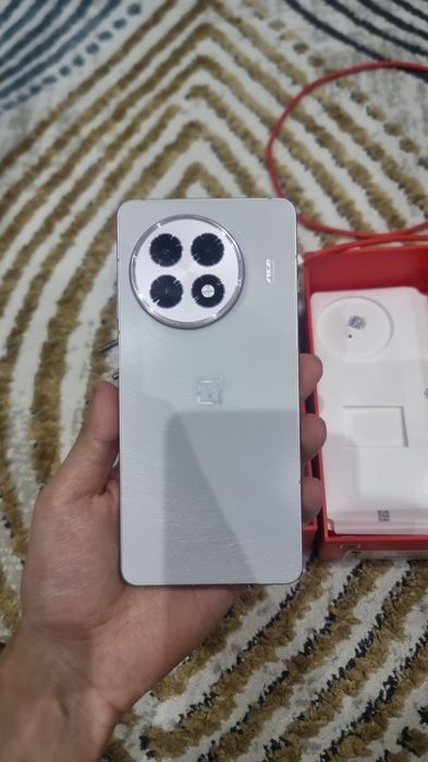 OnePlus ace 5 16/512 gb obmen honor 400 pro,poco f7 pro, Xiaomi14t pro