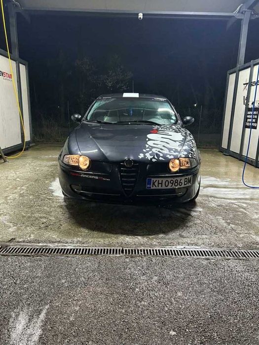 Продавам ALFA ROMEO 147