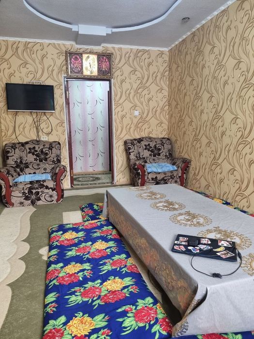 Навоий шахрида 2 хонали Уй сотилади манзил: Низомий 2