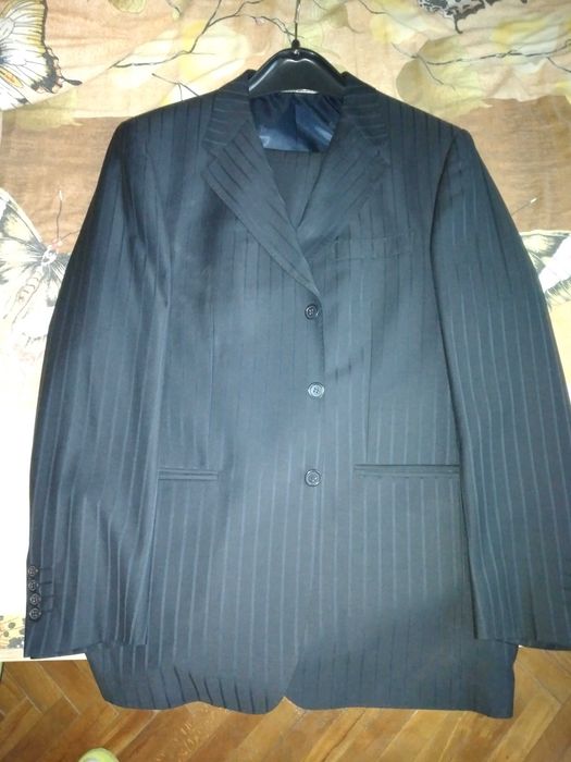 Vand costum italian marimea 54