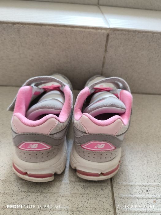 New Balance детски маратонки