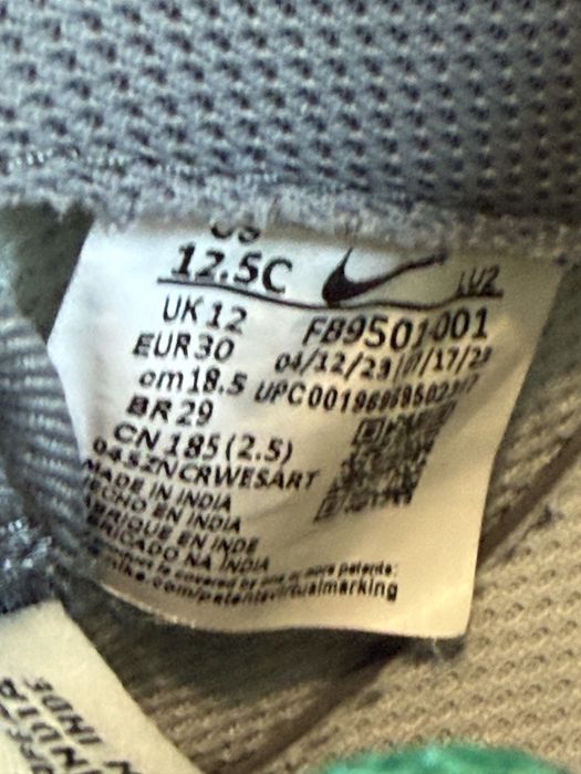 Детски кожени маратонки Nike “Force 1 Lv8” 30 номер 18,5 см. Стелка