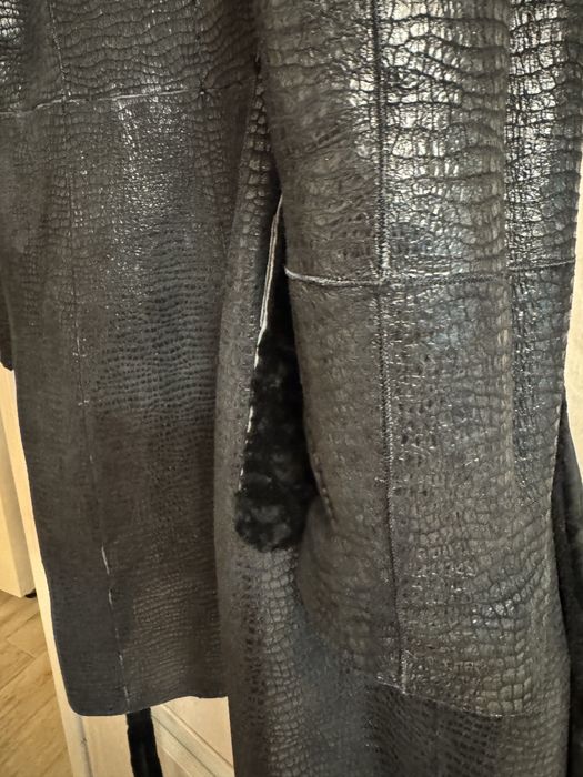 Haina blana cu doua fete