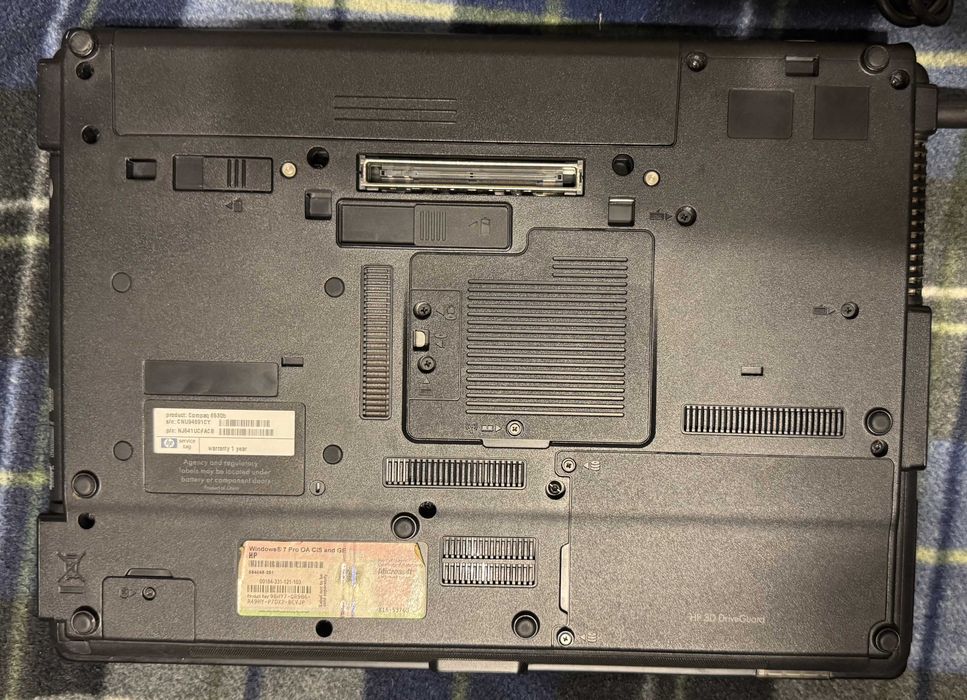 Продам в комплекте рабочий ноутбук фирмы Эйч Пи (модель HP6530b)