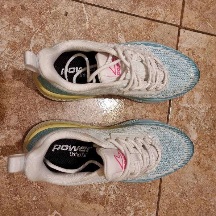 Маратонки мъжки.