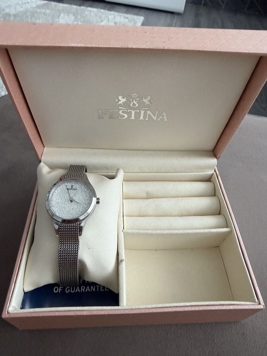 Vand ceas dama Festina