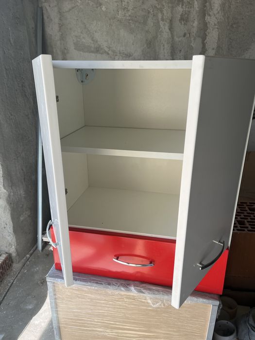 Dulap susoendat din MDF