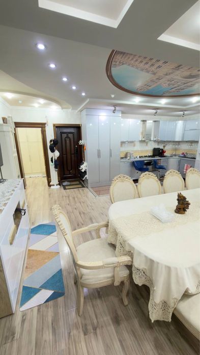 Продаю две 4х комнатные квартиры!