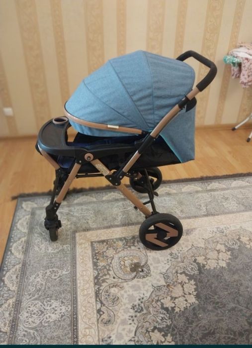 Продаю коляску...