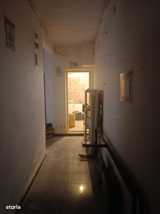 Apartament în vilă de vânzare – demisol înalt, intrare separată