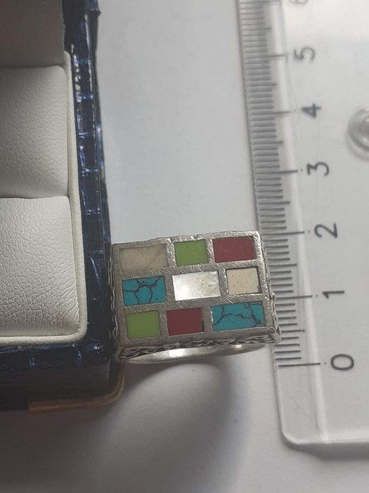 Inel din argint cu pietre semi pretioase