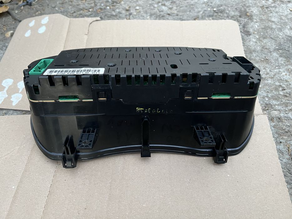Ceasuri Bord | VW Polo 9N / 9N3 | 1.4 / 1.9 TDi Diesel | Piese Plansa Panou Indicator Consola Centrala Comanda KM Volan Airbag Buton Butoane Clima
