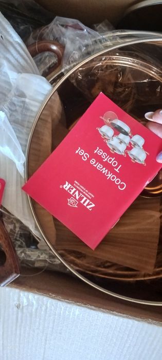 Комплект нови тенджери