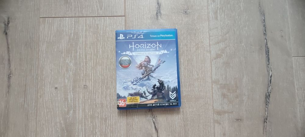 Диски пс4 Detroit become human и Horizon zero dawn