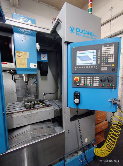 Vând centru freza Cnc Dugard cu controllere Sinumerik 810d