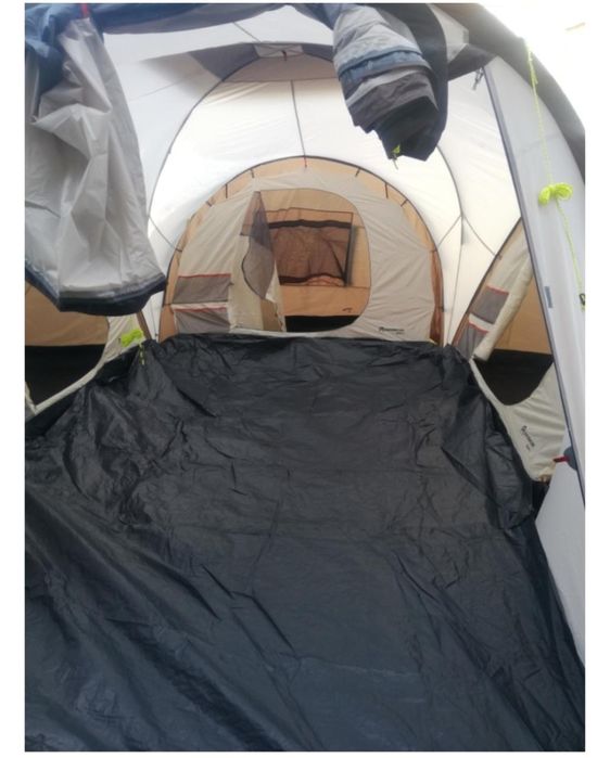 Продам палатку в отличном состояние