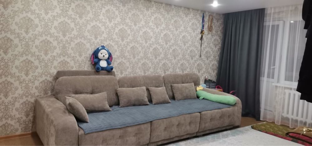 Продам диван. Состояние отличное.