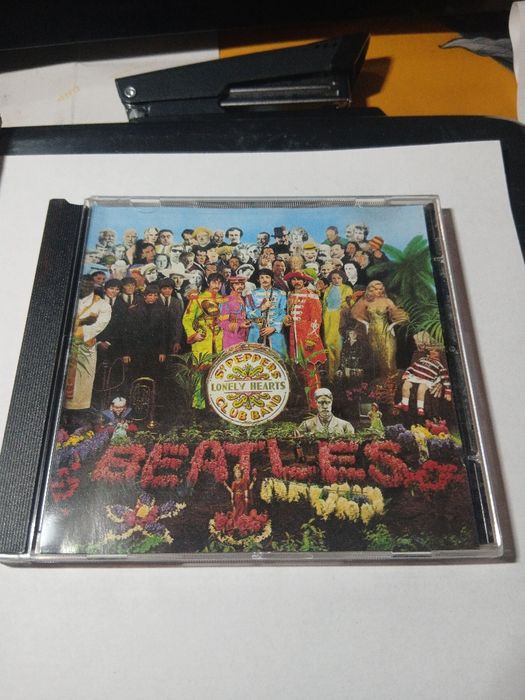 CD  1987 Beatles Sgt.Pepper's Lonely Hearts Club Band